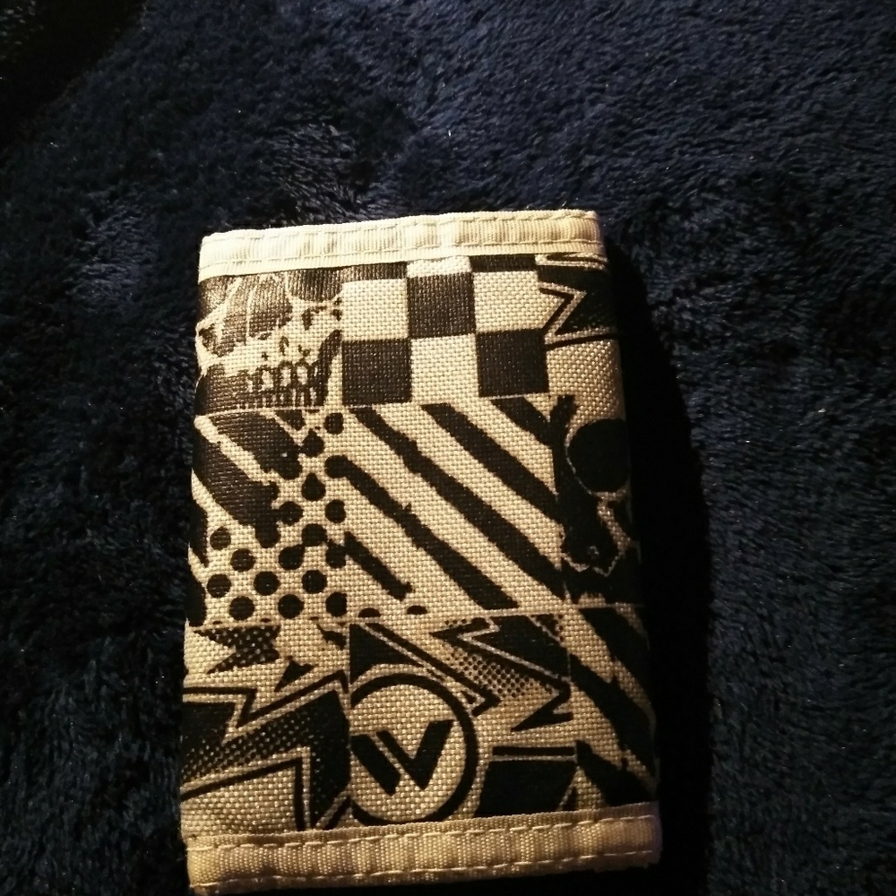 Volcom wallet
